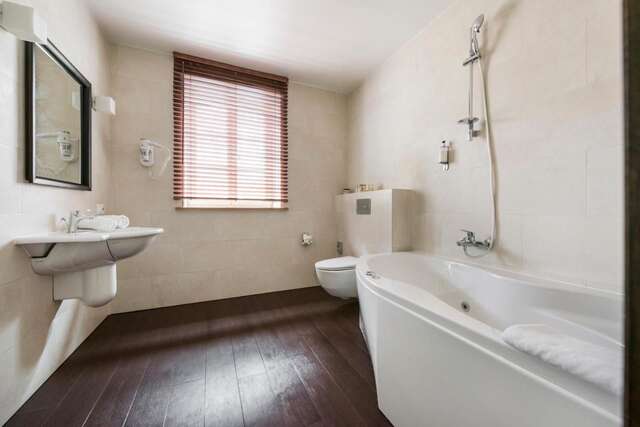 Отель Amberton Cozy Hotel Kaunas Каунас-40